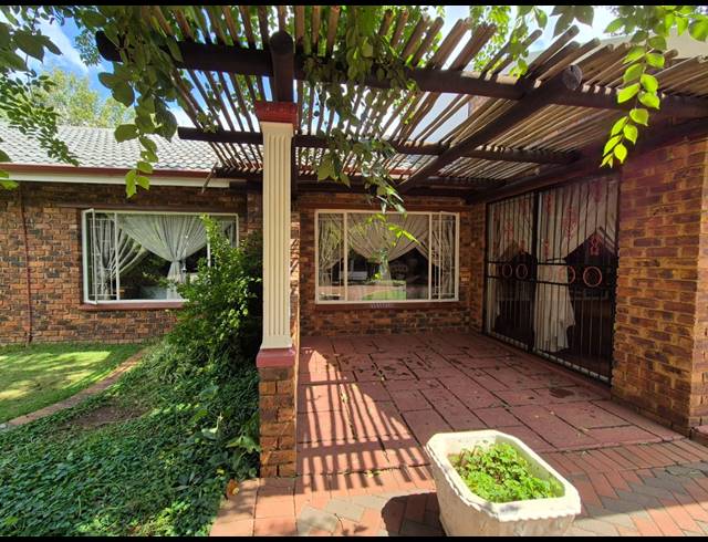 3 BEDROOM HOUSE FOR SALE IN WALDRIFT